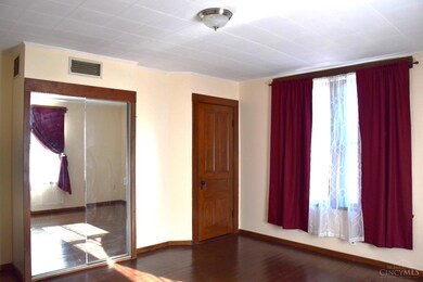 1013 Market St, Cincinnati, OH 45215 - photo 5