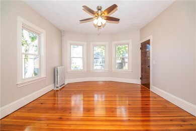 18 Harvard St unit 2nd floor, Pawtucket, RI 02860 - photo 3