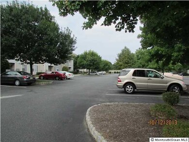 310 Wedgewood Cir, Belford, NJ 07718 - photo 3