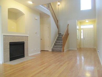 563 S Jade Ln unit 1105, Round Lake, IL 60073 - photo 3