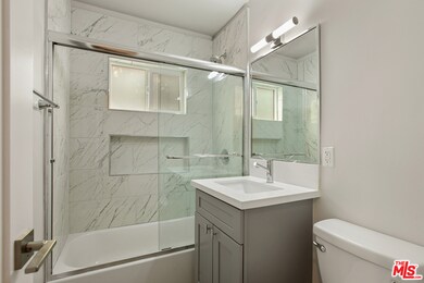 4808 Saturn St unit 1, Los Angeles, CA 90019 - photo 7