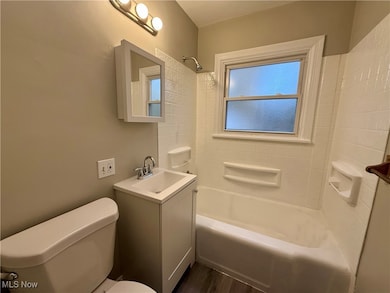 1055 Whittier Ave, Akron, OH 44320 - photo 6