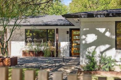 1604 Elmhurst Dr, Austin, TX 78741 - photo 4