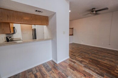 501 Arbor Creek Dr unit 204, Euless, TX 76039 - photo 5