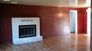 1011 SE Rogue Dr, Grants Pass, OR 97526 - photo 2