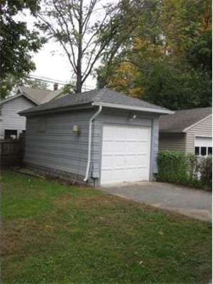 11 Thorndyke St, Springfield, MA 01118 - photo 4