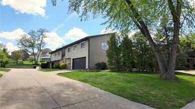 4102 Lark Ct NE, Cedar Rapids, IA 52402 - photo 2