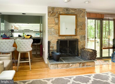 880 Roscommon Rd, Bryn Mawr, PA 19010 - photo 7