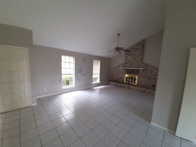 10110 Trade Winds Dr, Houston, TX 77086 - photo 5