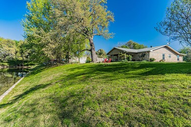 207 Granada Calle St, Granbury, TX 76049 - photo 6