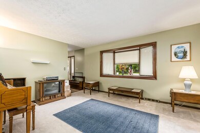 6330 Skywae Dr, Columbus, OH 43229 - photo 3