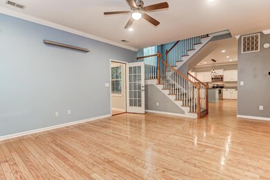 1458 Clarendon (13)