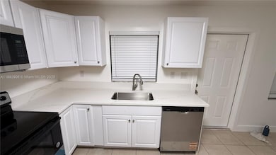 6046 SW 40th St unit Rear, Miramar, FL 33023 - photo 4