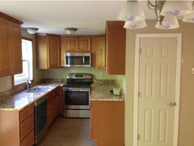 18 Chagnon Ln unit 18A, Hudson, NH 03051 - photo 2