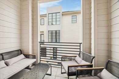 A private balcony on the 2nd floor a great place t