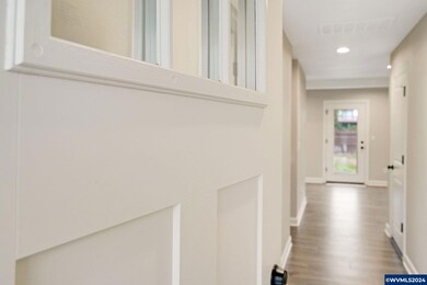 123 Sorbin Ave E, Gates, OR 97346 - photo 5