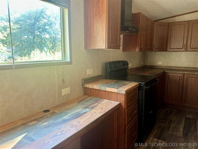 22 South St, Cartwright, OK 74731 - photo 6