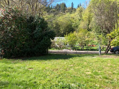 Riverside toward Road