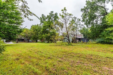 1014 Pine St, Bonham, TX 75418 - photo 5