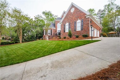 3-Car Garage with Extra Parking Spaces in Driveway