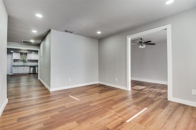 3919 Mehalia Dr, Dallas, TX 75241 - photo 6