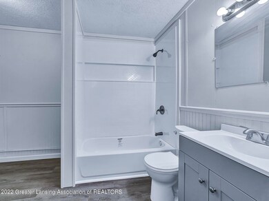 4806 Tenny St, Lansing, MI 48910 - photo 4