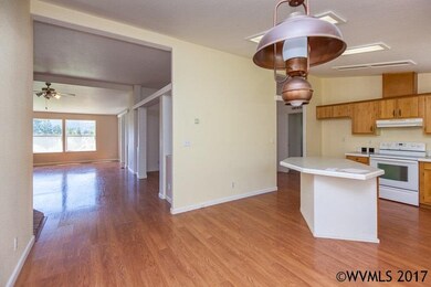 322 Thistledown Ln, Gates, OR 97346 - photo 6