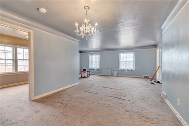 19239 Winslow Rd, Shaker Heights, OH 44122 - photo 4