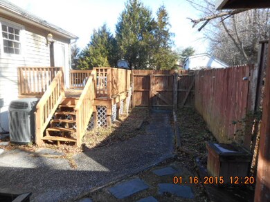 11015 Sassafras Dr, Hopewell, VA 23860 - photo 2