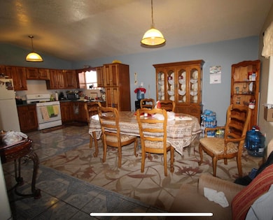 544 Agua Clara St, El Paso, TX 79928 - photo 5