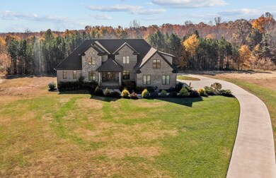 3198 Cascade Dr, Burlington, NC 27217 - photo 4