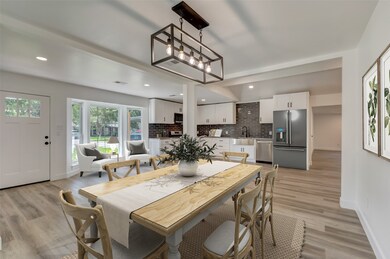 315 Cypress St, Alvin, TX 77511 - photo 5