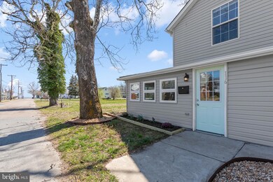 116 Boundary St, Colonial Beach, VA 22443 - photo 2