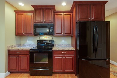 3 Crestview Cir, Merrimack, NH 03054 - photo 3