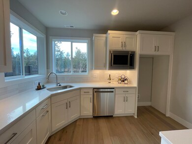 63229 NW Red Butte Ct unit Lot 18, Bend, OR 97703 - photo 5