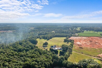 134 Iredell Ave, Troutman, NC 28166 - photo 6