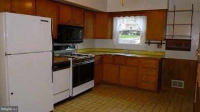 13300 Turkey Branch Pkwy, Rockville, MD 20853 - photo 3