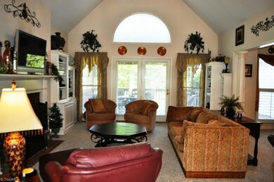 421 Thistle Ln, Statesville, NC 28625 - photo 6