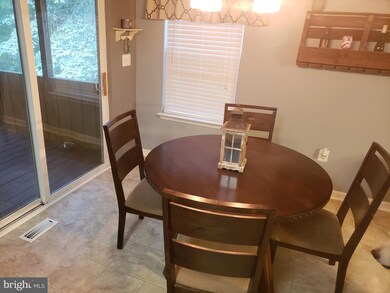 26301 Meadow Wood Dr, Mechanicsville, MD 20659 - photo 5