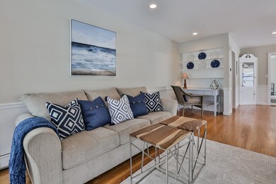 29 Franklin St, Newburyport, MA 01950 - photo 2