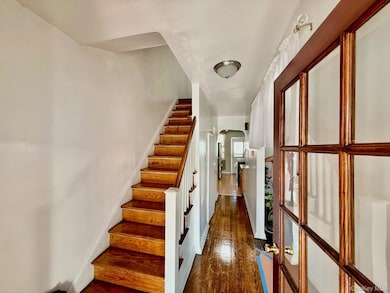 993 Duncan St, Bronx, NY 10469 - photo 4