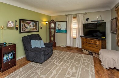 3405 Shawnee Place, Des Moines, IA 50310 - photo 2