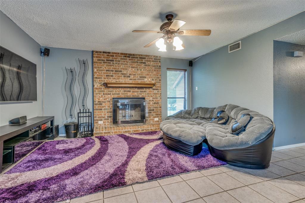 366 Pecan Dr, Pottsboro, TX 75076 - photo 4