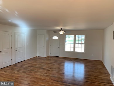 114 Virginia Dr, Stephens City, VA 22655 - photo 2