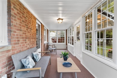 36725 Pettibone Rd, Solon, OH 44139 - photo 2