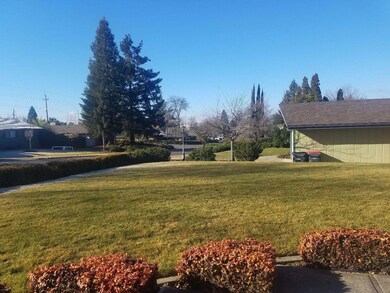 2021 Hybiscus St, Medford, OR 97504 - photo 3