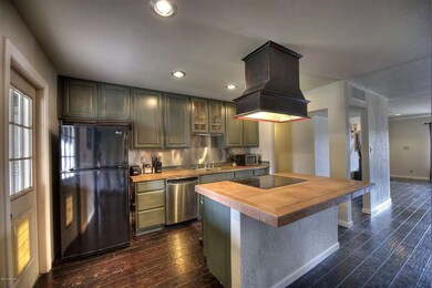 Center island kitchen