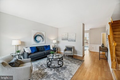 7205 Stover Dr, Alexandria, VA 22306 - photo 4