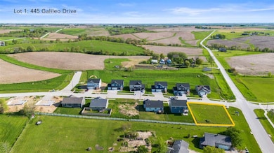 445 Galileo Dr, Riverside, IA 52327 - photo 2