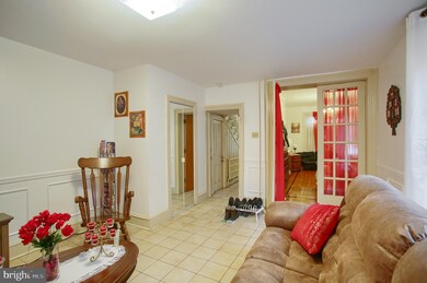 351 S 5th St, Reading, PA 19602 - photo 4